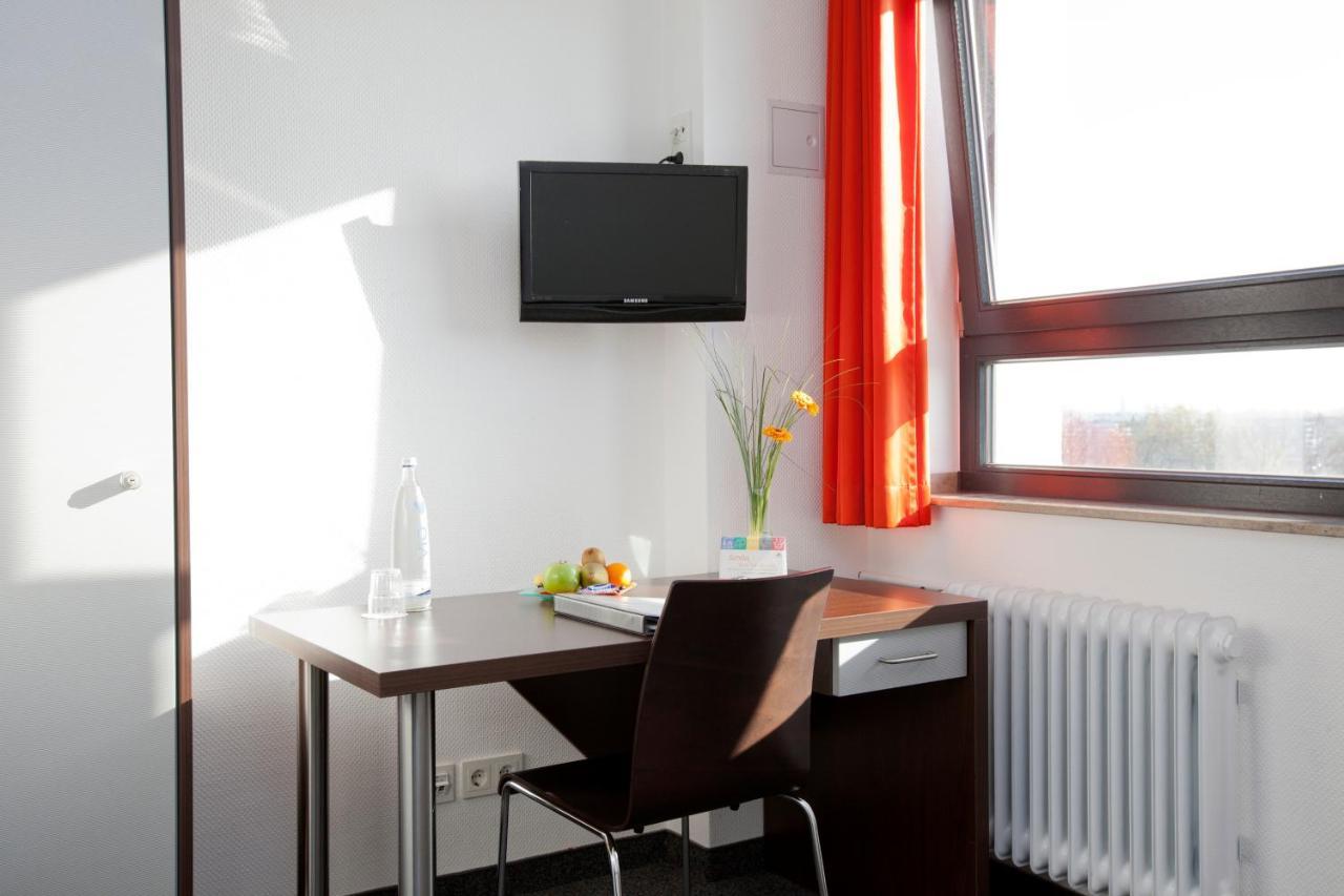Jugendherberge City-Hostel Koeln-Riehl Εξωτερικό φωτογραφία