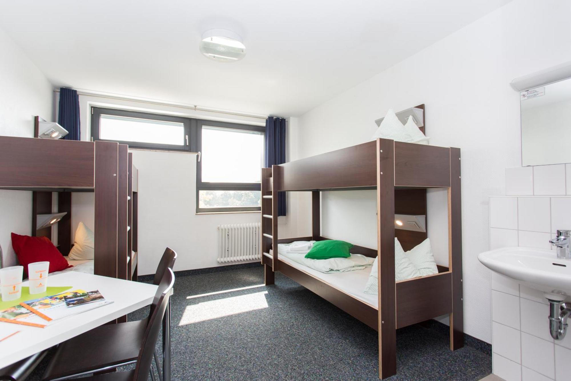 Jugendherberge City-Hostel Koeln-Riehl Εξωτερικό φωτογραφία