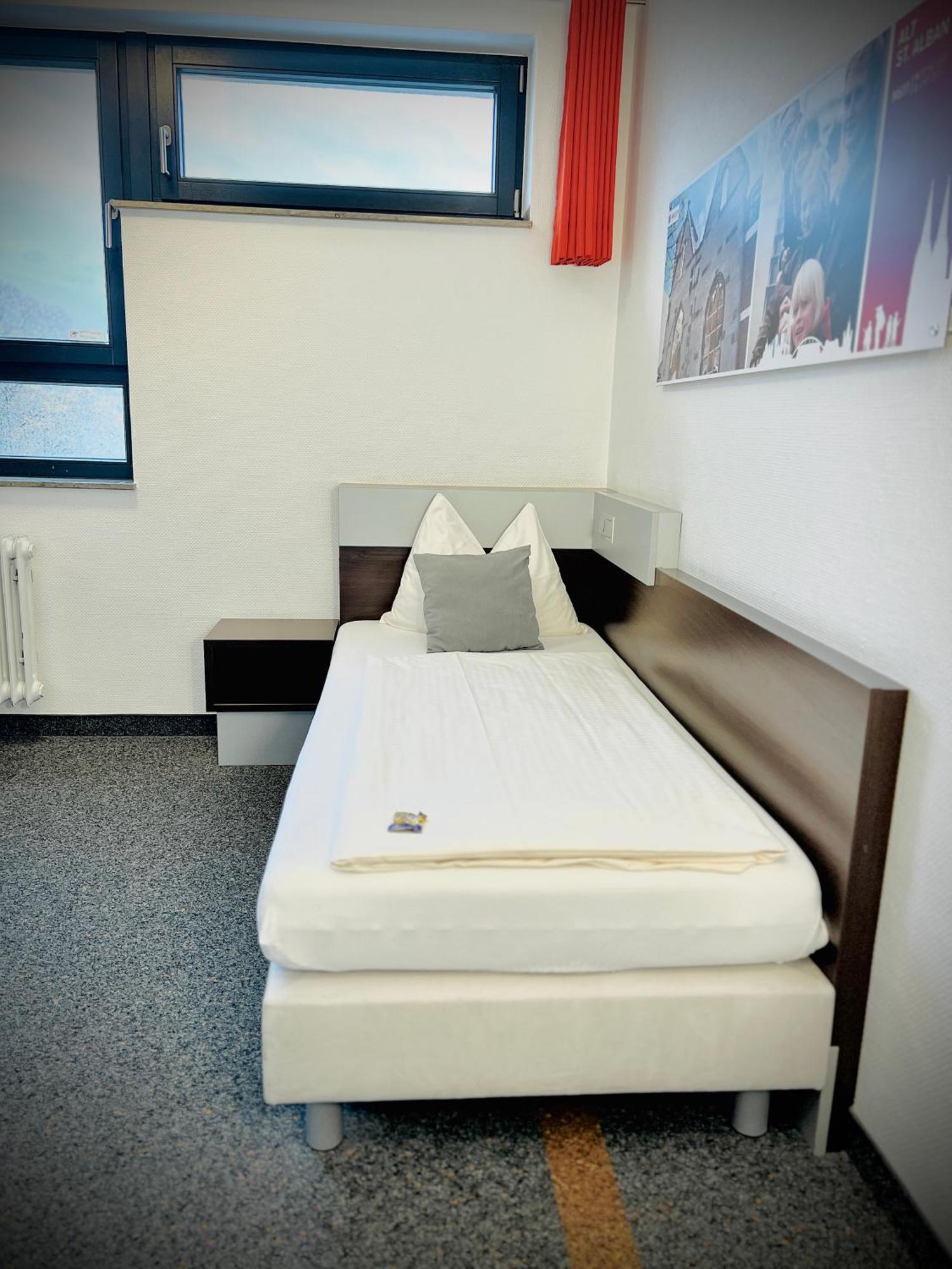 Jugendherberge City-Hostel Koeln-Riehl Εξωτερικό φωτογραφία